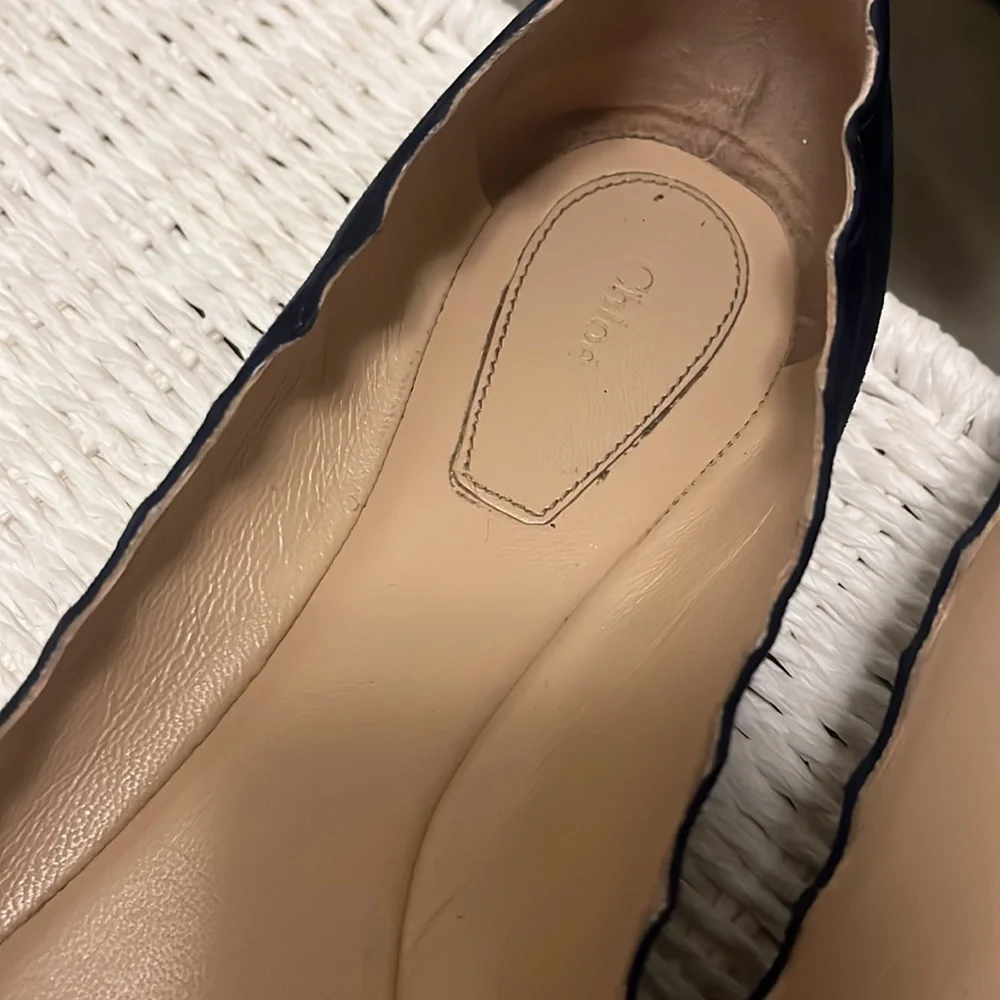 Chloe Scalloped Flats Size 38 - Picture 2 of 5
